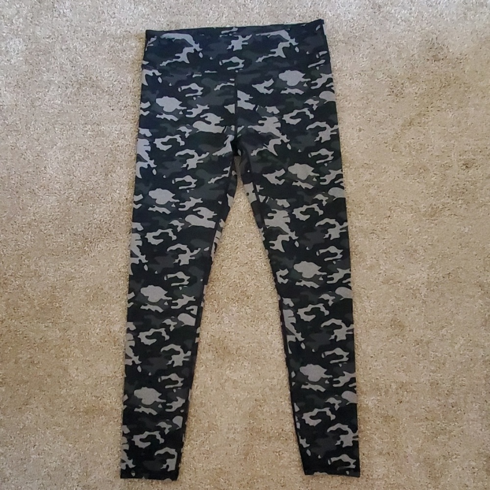 Fabletics Salar Camo Leggings
